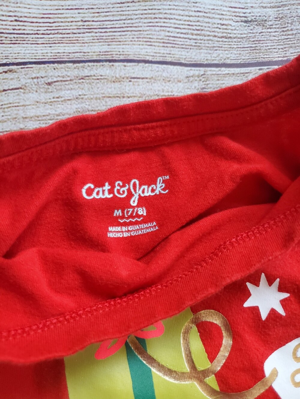 5/$20🌟Cat & Jack Red Long-Sleeve Holiday Graphic Tee - Picture 3 of 3
